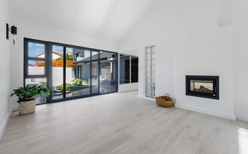 3 Bedroom Property for Sale in Hout Bay Western Cape